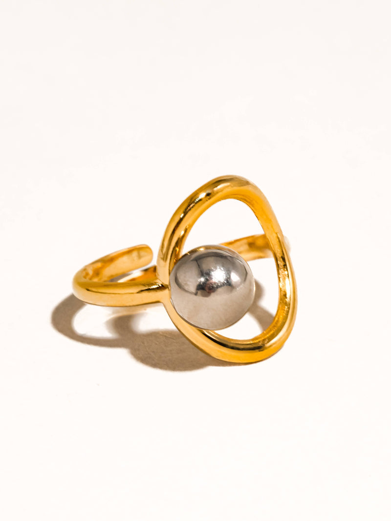 Sibylle | Gold Non-Tarnish Two Tone Round Ring