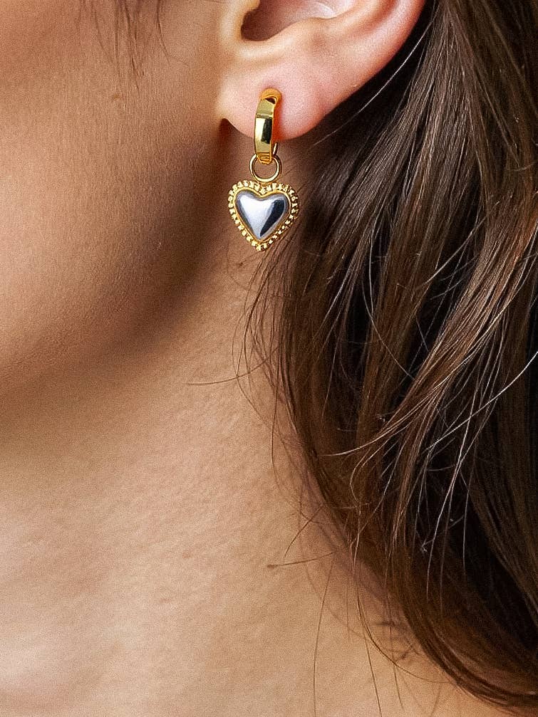 Savon |  Two Tone Classic Heart Earring