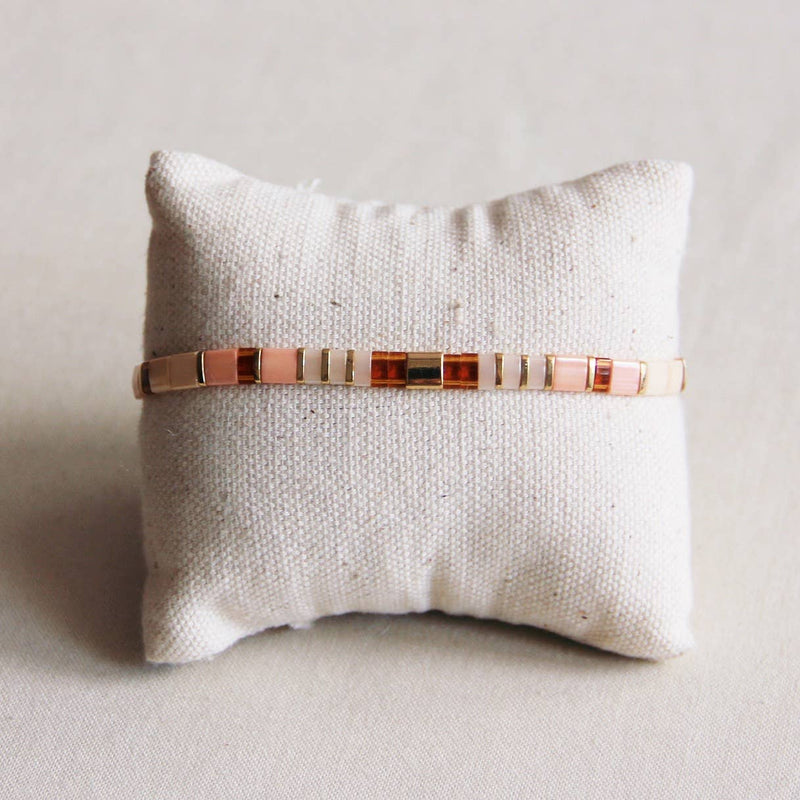 Tilabead bracelet salmon/rust/nude/goldplated