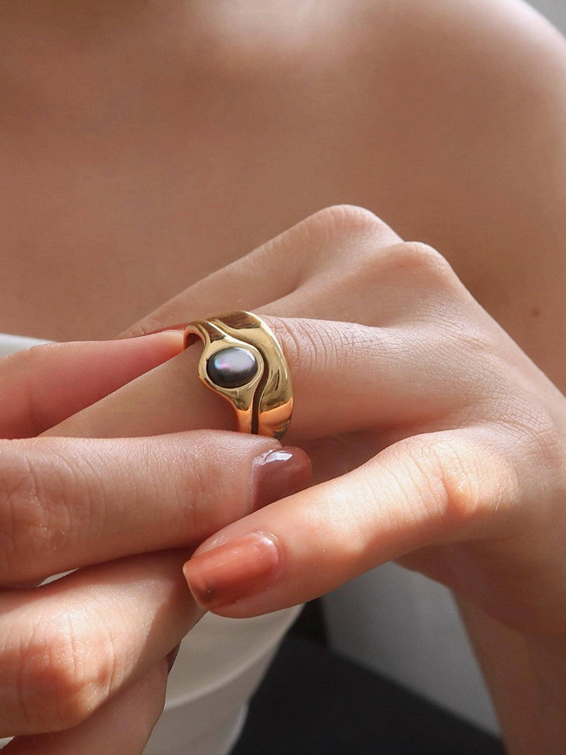 Alouette | 18K Gold Non-Tarnish Stone Wave Ring