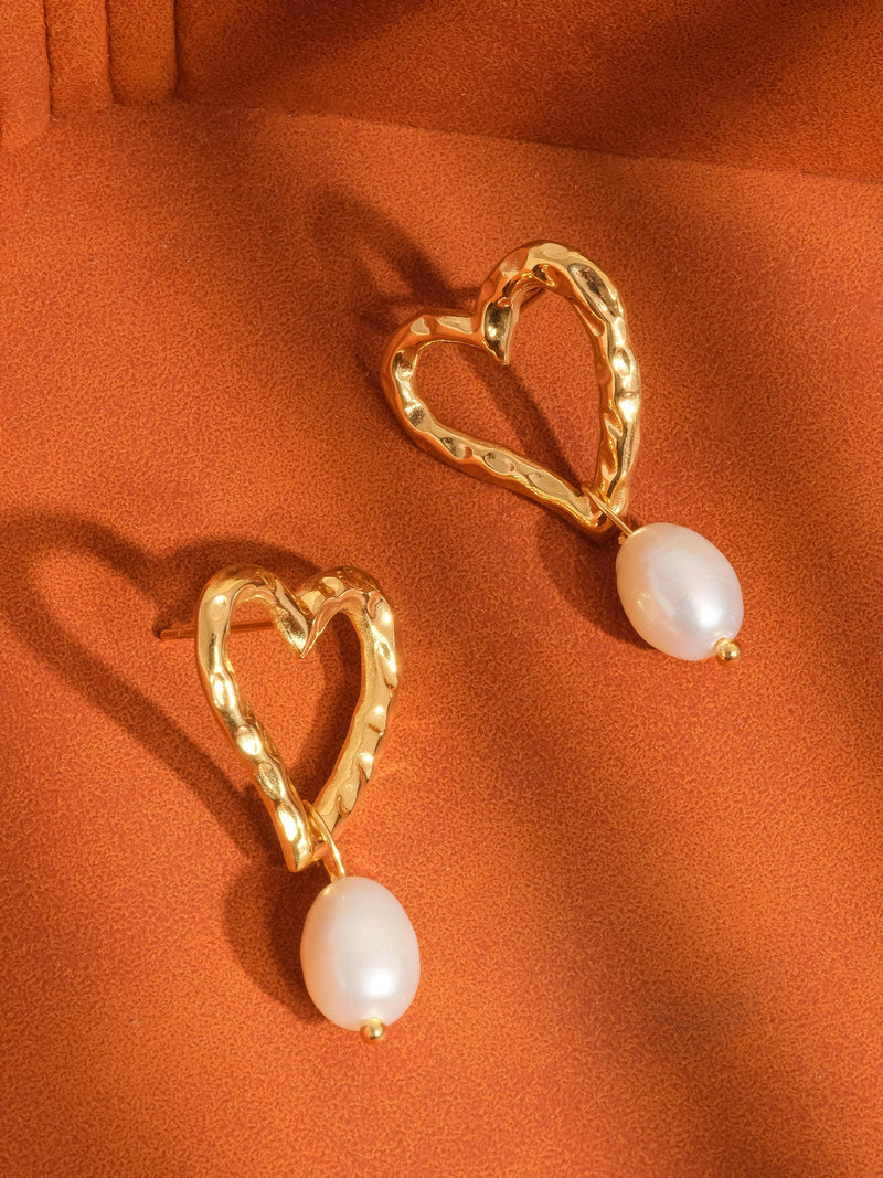 Laura | Classic Heart Pearl . Gold Non-Tarnish