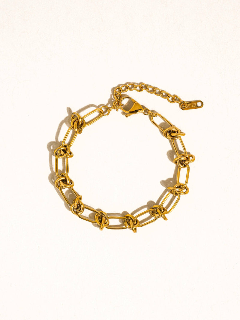 Nivra | Gold Non-Tarnish Knot Chain Bracelet