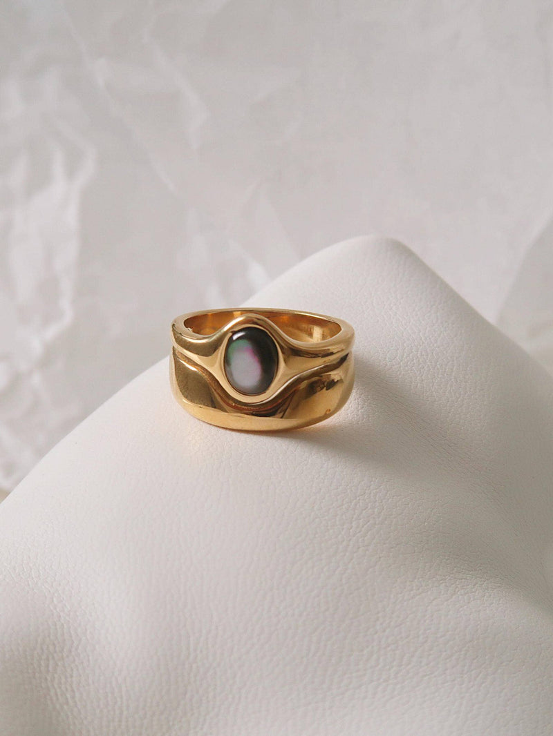 Alouette | 18K Gold Non-Tarnish Stone Wave Ring