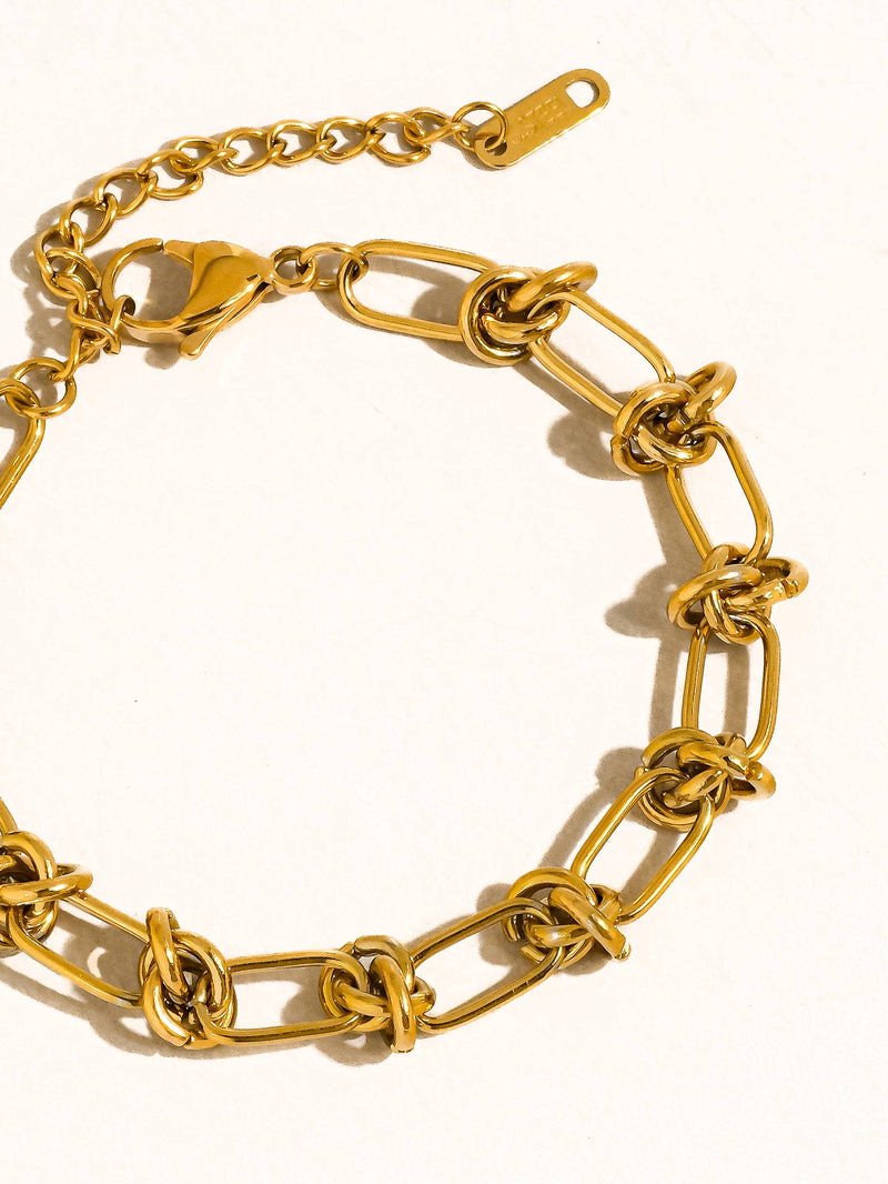 Nivra | Gold Non-Tarnish Knot Chain Bracelet