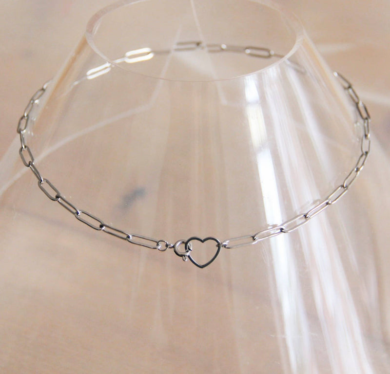 Cara | D-chain necklace with open heart