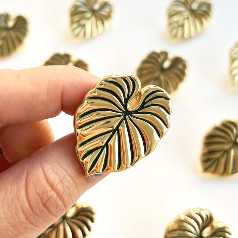 11 Styles of Lapel Pin Botanica